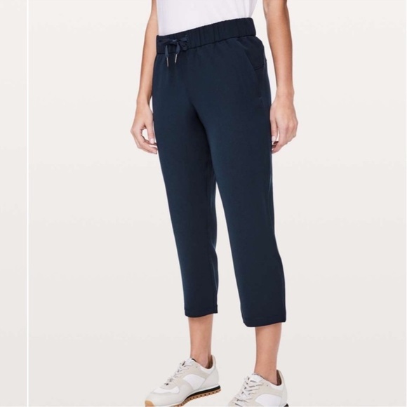 Lululemon On The‎ Fly Pants Women High Rise Pull On Ankle Crop Black Sz 12 - Picture 1 of 11